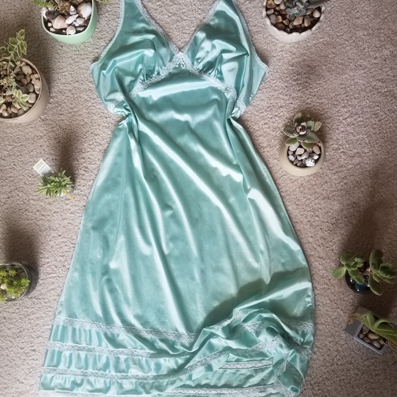 Vintage Other - Vintage Hand Dyed Slip